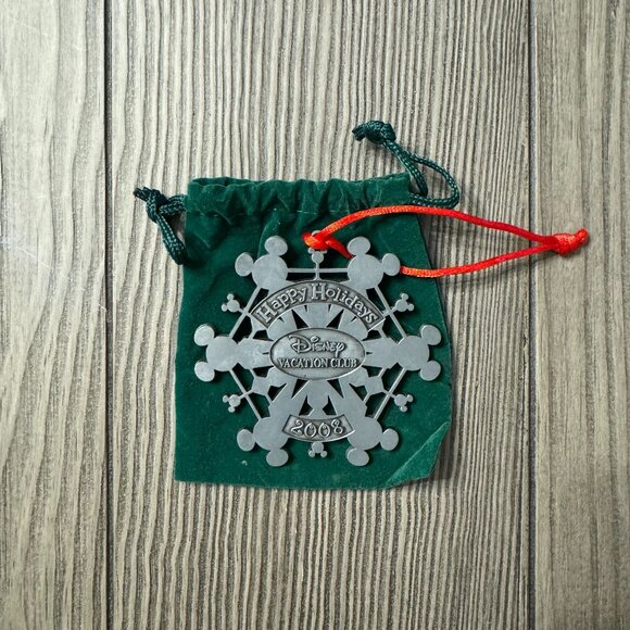 Disney Vacation Club Christmas Ornament - Picture 1 of 3